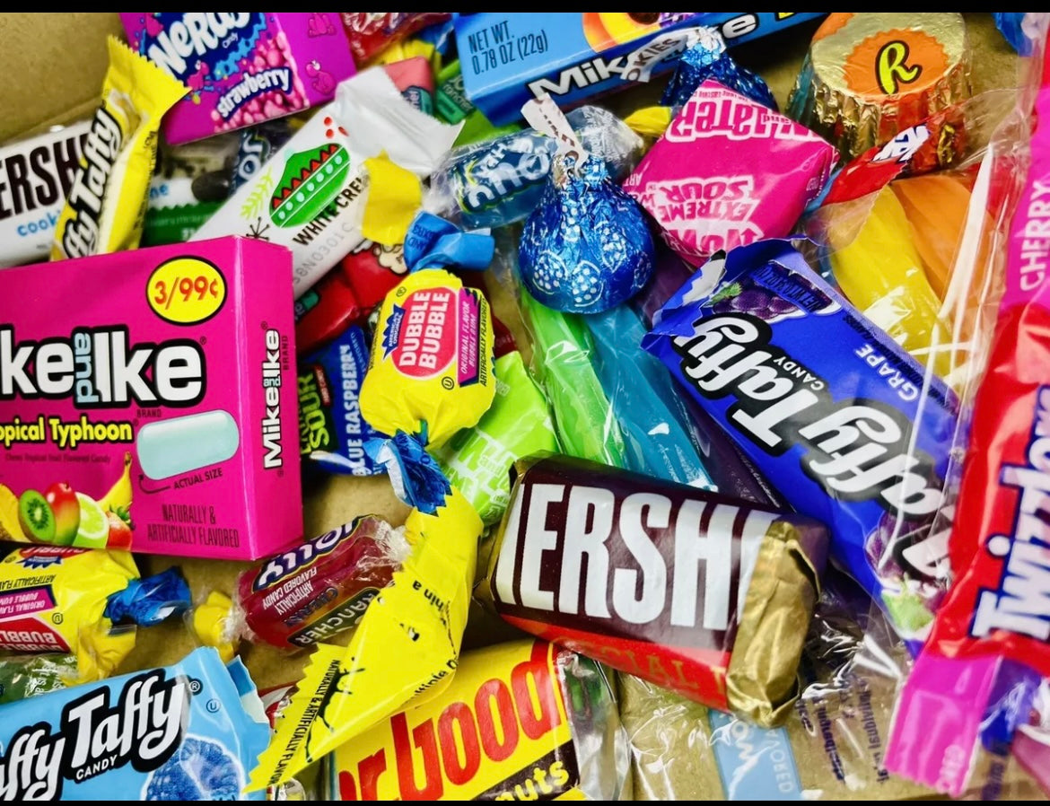 American Sweets Gift Box Treat Selection (30 Sweets)